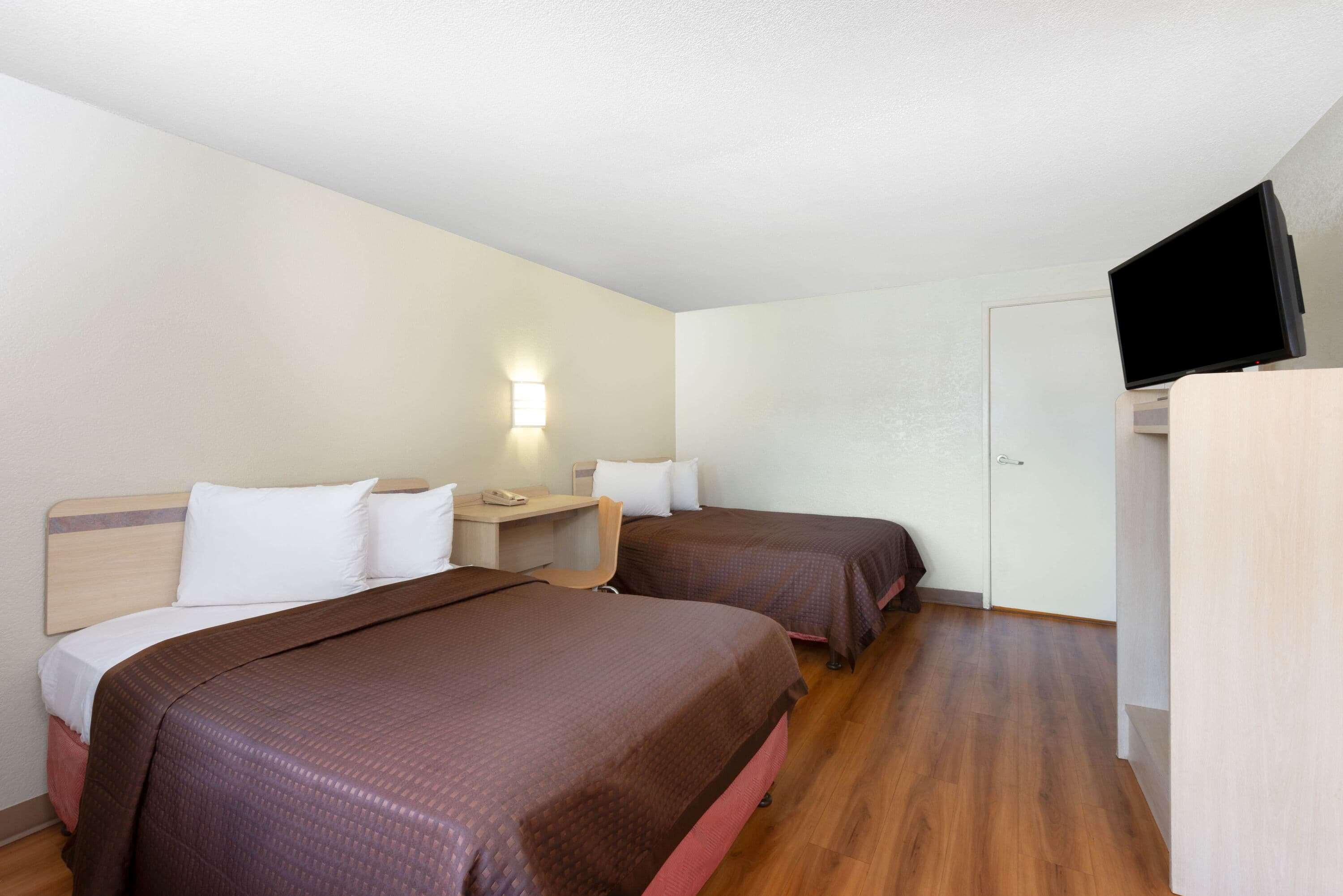 Travelodge By Wyndham Essington / Philadelphia Airport Екстер'єр фото