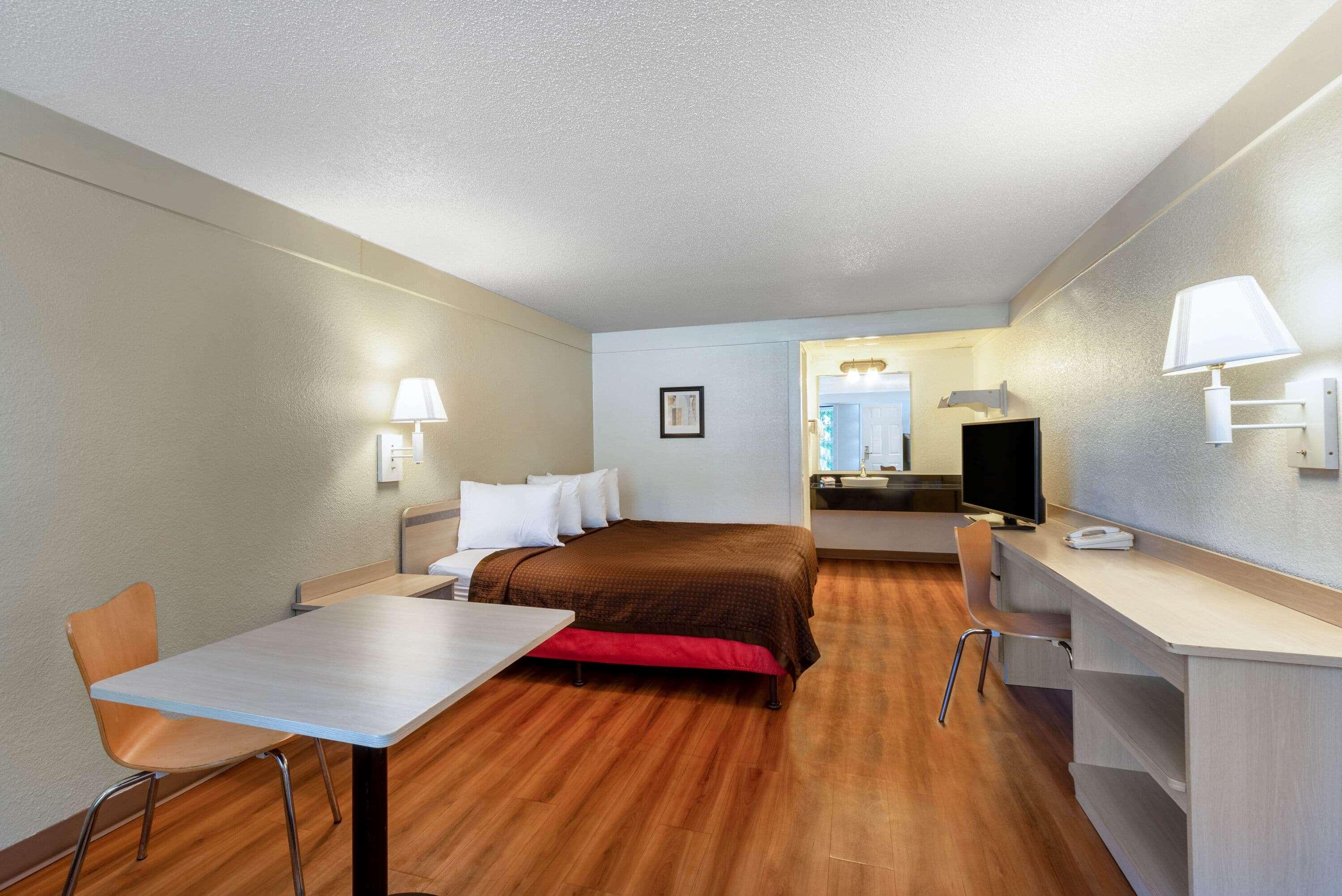 Travelodge By Wyndham Essington / Philadelphia Airport Екстер'єр фото