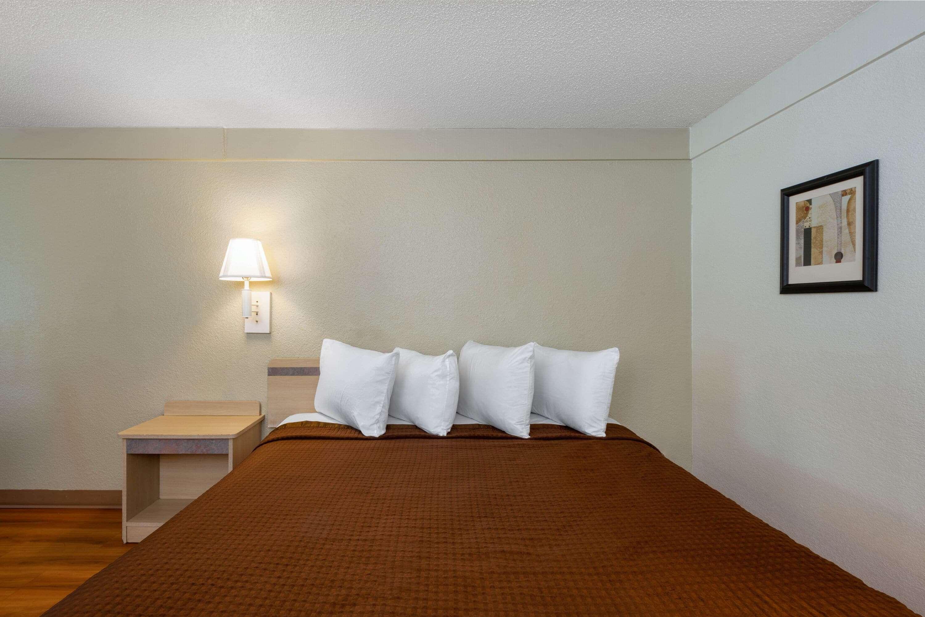 Travelodge By Wyndham Essington / Philadelphia Airport Екстер'єр фото